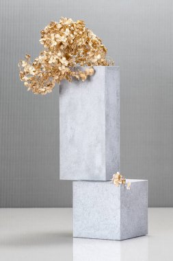 Beton blok ve altın işletmesi kullanarak yükleme