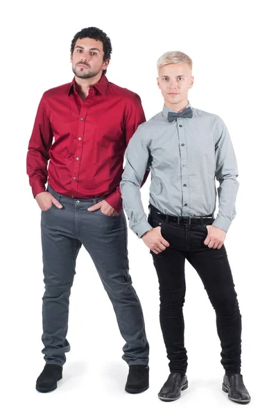 Двоє молодих чоловіків у сорочках — стокове фото