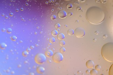 Yağ, su ve sabundan yapılmış çok renkli soyut arka plan resmi