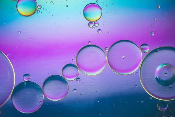 Різнокольорове абстрактне фонове зображення з олією, водою та милом — стокове фото