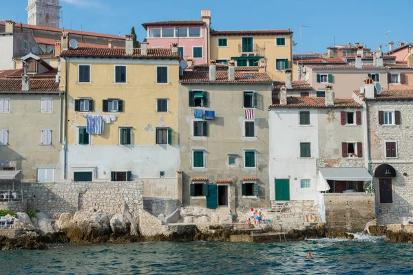 ROVINJ, CROACIA - 17 DE JULIO DE 2018: Viaje en barco Rovinj —  Fotos de Stock