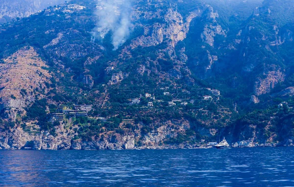 Fuego Las Montañas Verano 2017 Cerca Ciudad Positano Costa Amalfitana — Foto de Stock