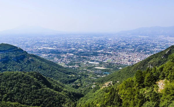 Városok Vezúv Olaszország Dél Ködös Megtekintése — Stock Fotó