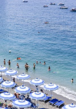 Bir Vico Equense. İtalya Temmuz 22,2017: Amalfi Coast, Vico Equense sahilde. İtalya