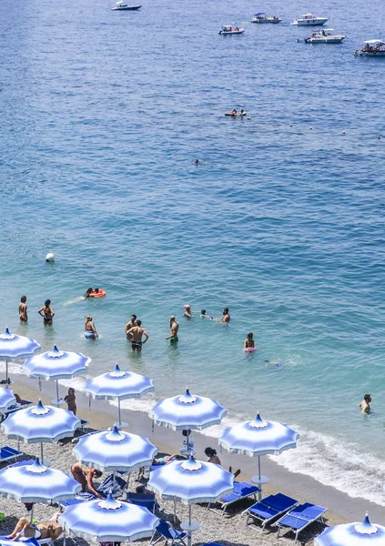 Bir Vico Equense. İtalya Temmuz 22,2017: Amalfi Coast, Vico Equense sahilde. İtalya