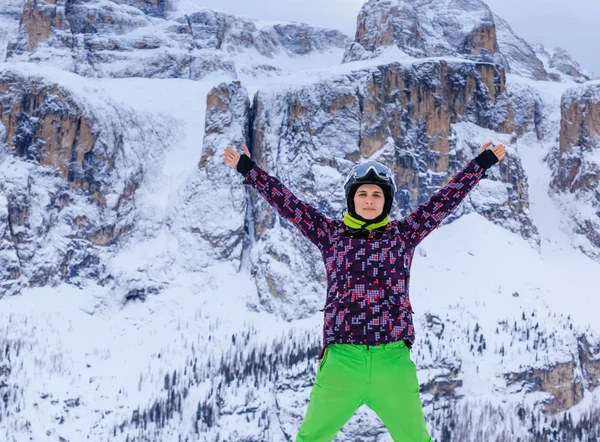Portret Van Een Skiër Een Achtergrond Van Bergen Selva Val — Stockfoto