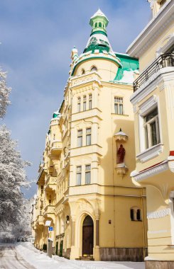 Çek Cumhuriyeti, Marianske Lazne, 21 Ocak 2018. Spa Merkezi küçük Batı bohem spa Town Marianske Lazne (Marienbad) Kışın kar - Çek Cumhuriyeti ile