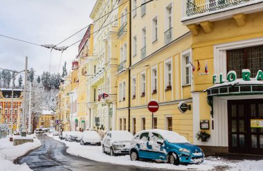 Çek Cumhuriyeti, Marianske Lazne, 21 Ocak 2018. Kaplıca kenti Marianske Lazne (Marienbad) Çek Republic.Winter tim sokakta