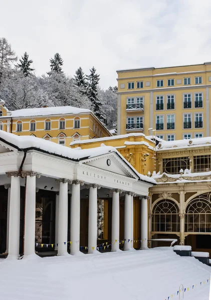 보헤미안 Marianske Lazne Marienbad 공화국에서에서 이드에 크로스의 파빌리온 — 스톡 사진