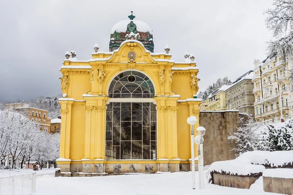 Magnificent Yellow Architecture Colonnade Spa Town Marianske Lazne Marienbad Czech — Stock Photo, Image