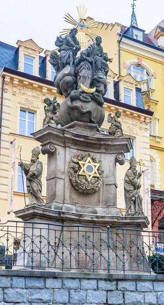 Karlovy Vary República Checa Enero 2018 Columna Santísima Trinidad Monumento — Foto de Stock