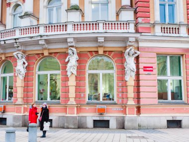 Karlovy Vary, Çek Cumhuriyeti: 25 Ocak 2018: parça of posta Karlovy Vary, Çek Cumhuriyeti Ofis Binası