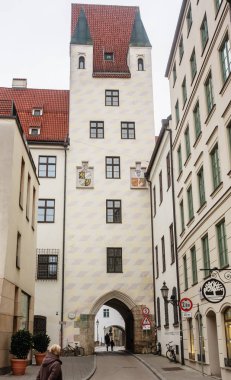 Münih, Almanya - Ocak, 27 2018: Münih, Almanya'nın eski mahkeme Bilding. Mahkeme eski evi Louis IV, Kutsal Roma İmparatoru mi