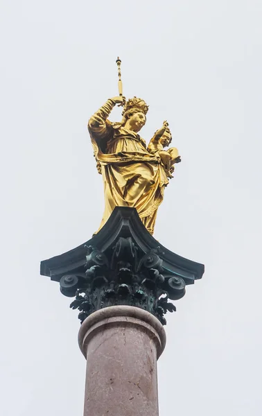 Estatua Dorada María Mariensaule Una Columna Mariana Marienplatz Munich Alemania —  Fotos de Stock