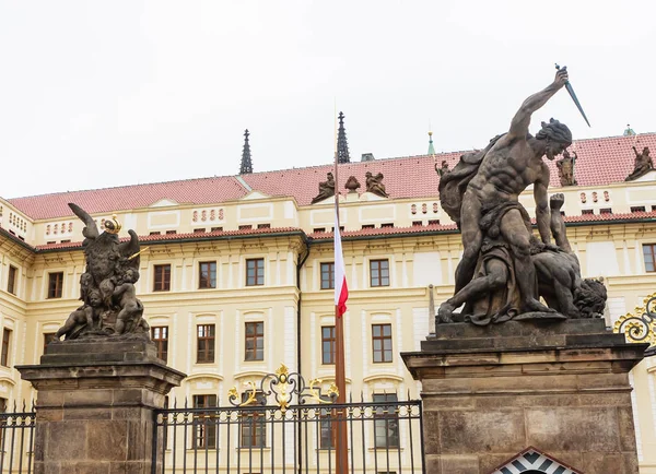 Castelo Praga Guardas Segurança Portão Palácio Real Praga República Checa — Fotografia de Stock