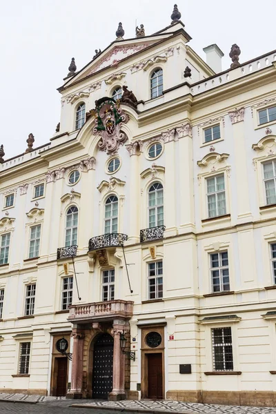 Prag Slott Säkerhetsvakter Vid Porten Till Slottet Prag Tjeckien — Stockfoto