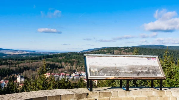 Nézd Megfigyelő Fedélzetre Megjelenítése Forest Park Hamelika Torony Marianske Lazne — Stock Fotó