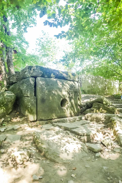 Dolmen Nas Montanhas Cáucaso Nas Proximidades Aldeia Divnomorskoe Território Krasnodar — Fotografia de Stock