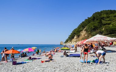 Rusya, Krasnodar Territory, köy Praskoveevka-27 Ağustos 2017: Praskoveevka köyünün yakınındaki Karadeniz kıyısı. Krasnodar bölgesi. Gelendzhik bölgesi. Rusya  