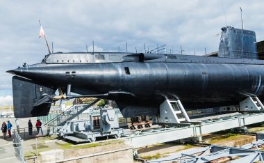 Lorient, Fransa-19 Eylül 2017: bir denizaltı görünümünü sergilenen önceki Dünya Savaşı 2 Alman denizaltı üssü Lorient, Brittany Fransa'nın kıyısında