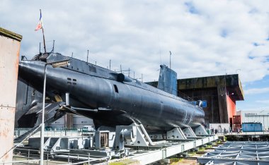 Lorient, Fransa-19 Eylül 2017: bir denizaltı görünümünü sergilenen önceki Dünya Savaşı 2 Alman denizaltı üssü Lorient, Brittany Fransa'nın kıyısında