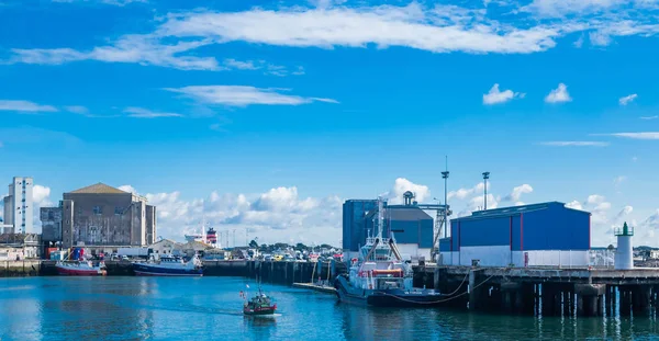 Lorient, Fransa-19 Eylül 2017: tekneler yanaştı Keroman-La Bankası, Lorient, Brittany, Fransa yat limanında. Yatay görünüm. 