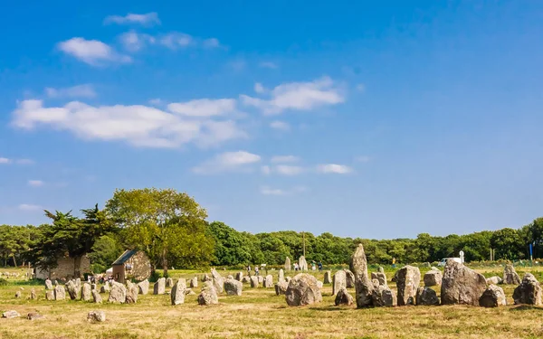 Carnac Francja Sierpnia 2018 Piękny Widok Stałe Wyrównanie Kamieni Menhirs — Zdjęcie stockowe