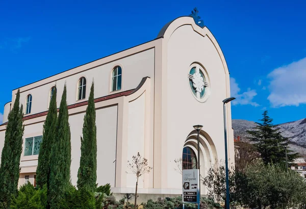 Kerk van St. Peter & St. Paul in Mostar, Bosnië en Herzegovina — Stockfoto