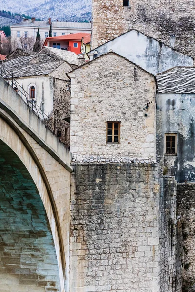 Fragmento de Stari La mayoría de un puente otomano del siglo XVI sobre Neret — Foto de Stock