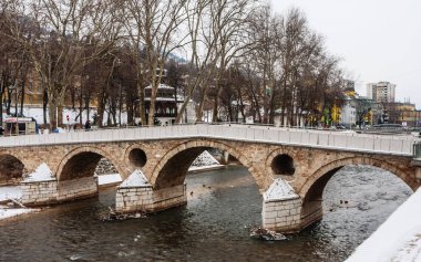 Latinska kuprija Miljacka Nehri geçerken Latin Köprüsü 