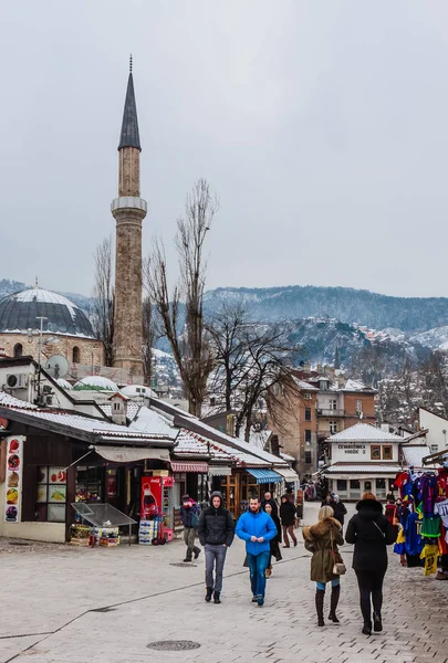 Sarajevo, Bosna a Hercegovina - 26. února: Ferhadiji Bascarsija turecká čtvrť centra Sarajeva — Stock fotografie