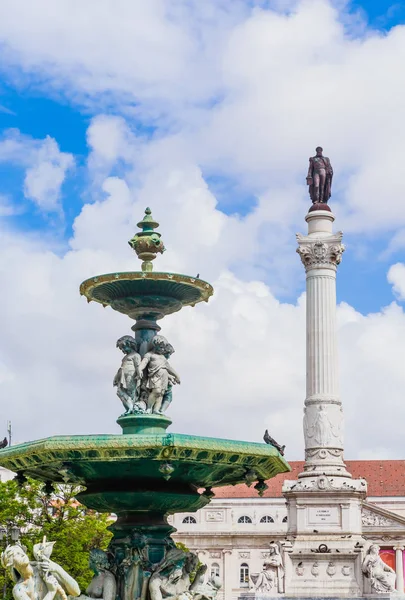 Pomnik i fontanna Dom Pedro IV, plac Rossio, Lizbona, P — Zdjęcie stockowe