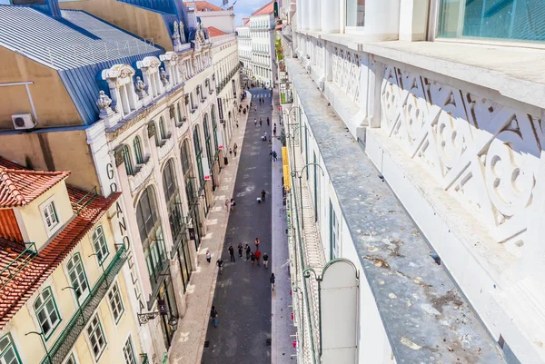 Aurea Street – výhled ze výtahu Santa Justa, Lisabon, Portugalsko — Stock fotografie