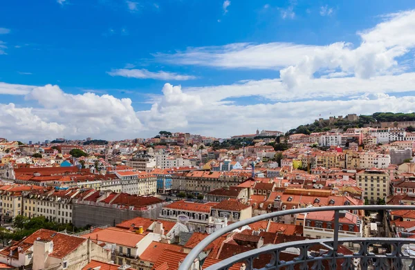 Vista de los tejados de Lisboa, Portugal —  Fotos de Stock