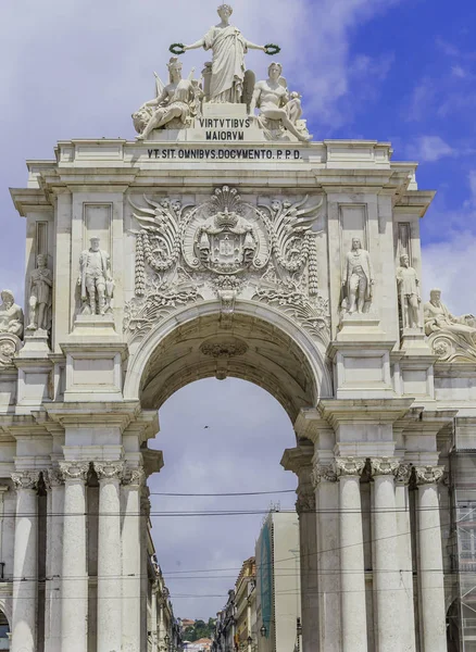 Triumphbogen auf dem handelsplatz, lissbon, portugal — Stockfoto