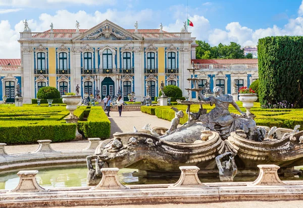 Palácio Nacional de Queluz Fachada Cerimonial e Fonte em Sintra — Fotografia de Stock