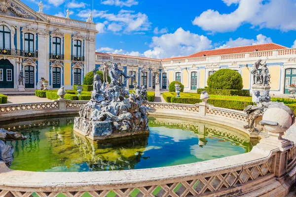Palácio Nacional de Queluz - Lisboa - Portugal. Neptunes Foun — Fotografia de Stock