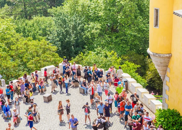 The walkway to the entrance of the Pena Palace, Pedro de Penafer — Stock Photo, Image