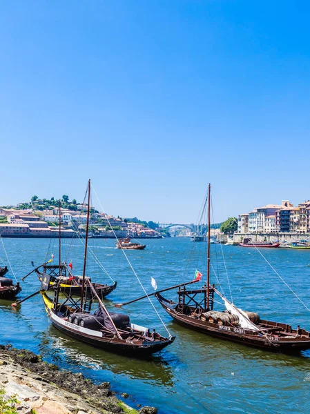 Typische Portugese houten boten, genaamd "barcos rabelos" — Stockfoto