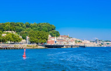 Kutsal Bedenin Ruhları Viyadük Birliği Kilisesi.