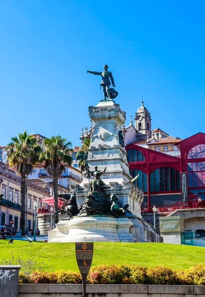 Estátua do Infante D. Henrique (Príncipe Henrique, o Navegador) no Porto — Fotografia de Stock