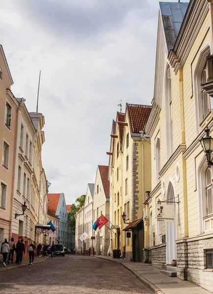 Pikk, jedna z głównych ulic handlowych w Tallinie Stare Miasto Tallin,, — Zdjęcie stockowe