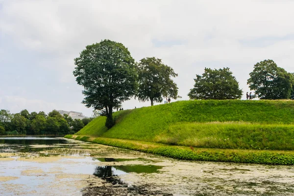 Kastellet Copenhague - parque e canais em Kastellet, Copenhague — Fotografia de Stock