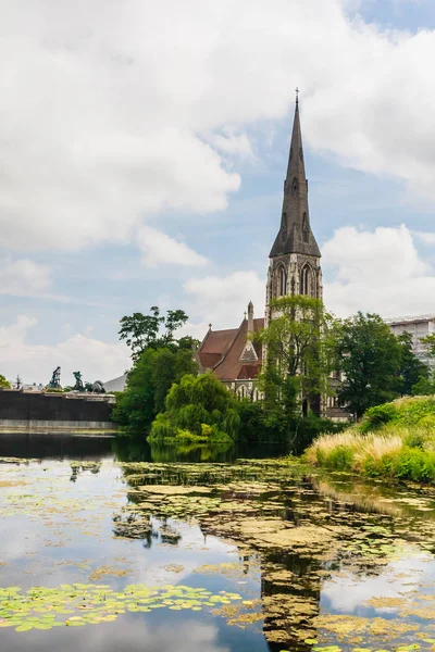 Eine Ansicht der St.-Alban-Kirche in Kopenhagen, die oft als — Stockfoto