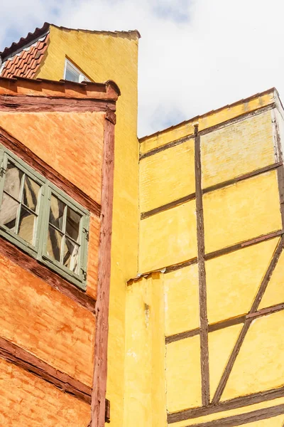 Casa de entramado de madera en el casco antiguo de Copenhague, Dinamarca —  Fotos de Stock