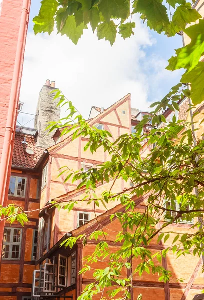 Casa de entramado de madera en el casco antiguo de Copenhague, Dinamarca — Foto de Stock