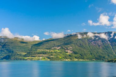 Olden, Norveç, Norveç 'in tipik yaz manzarası