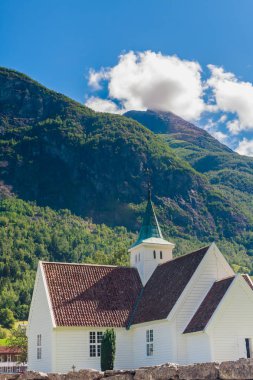 Norveç, ilçe fjordane sogn. Eski zamanlarda beyaz tahta Kilisesi