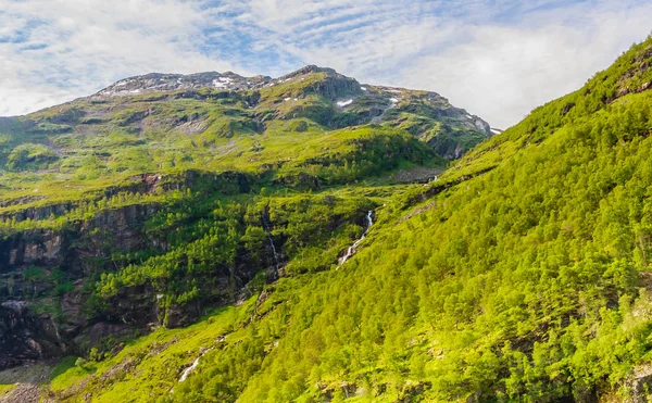 Uma vista para fora da janela de carruagem na Ferrovia Fl =m como ele declinar — Fotografia de Stock