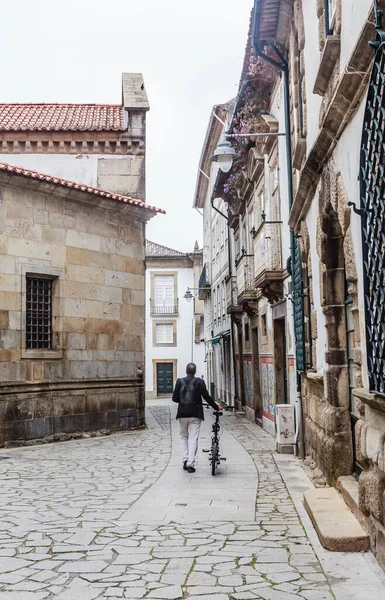 Muž Bicyklem Braga Portugalsko — Stock fotografie